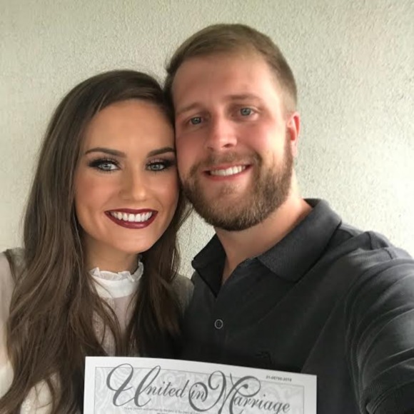 Meet your Posher, Katy - Picture 1 of 1